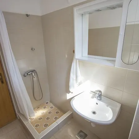 Apartment Uvala Rapak 12779c